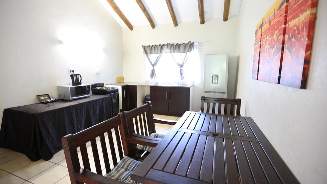 סאבי Floreat Riverside Lodge And Spa מראה חיצוני תמונה
